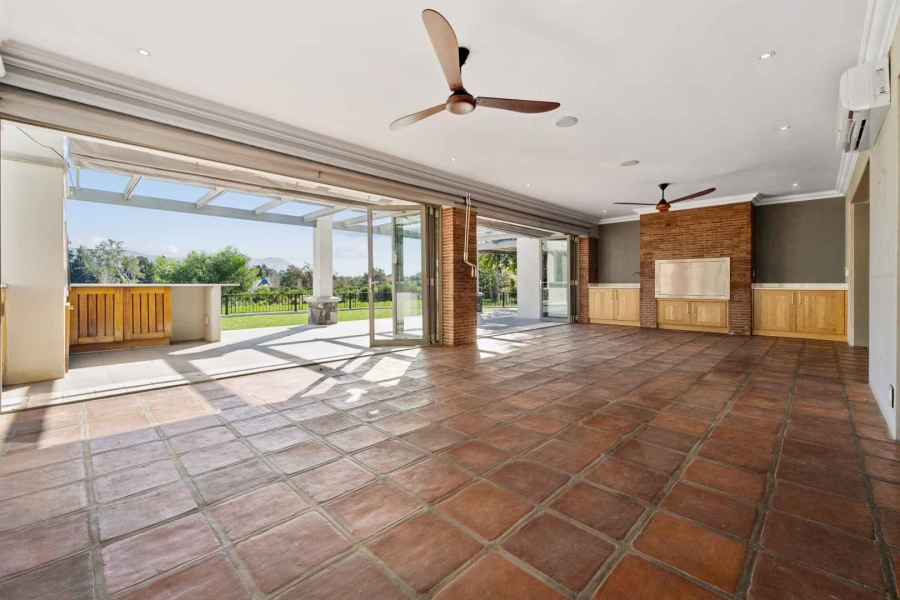 4 Bedroom Property for Sale in Val De Vie Estate Western Cape